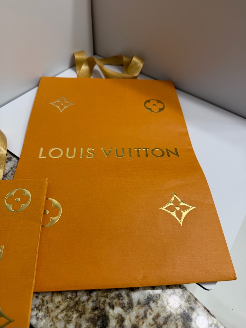 Summertime Sensation Trifecta ๐กAssorted Luxury and assorted beauty bundles๐ก - Picture 7 of 14